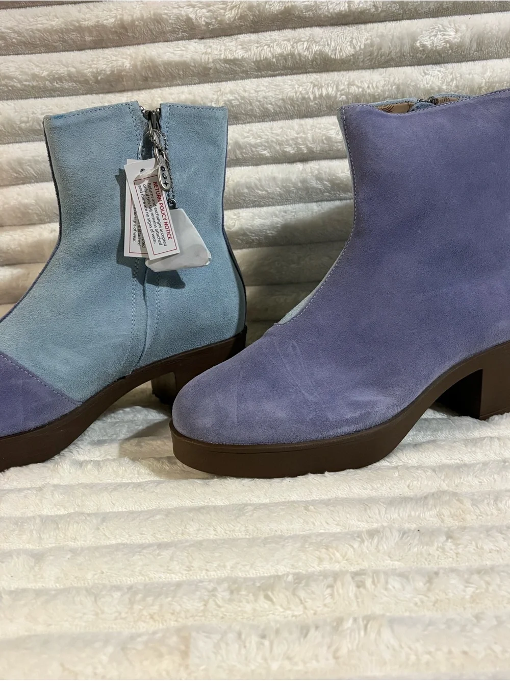 Lazo Two-Tone Lavender & Light Blue Suede Ankle Boots 9M